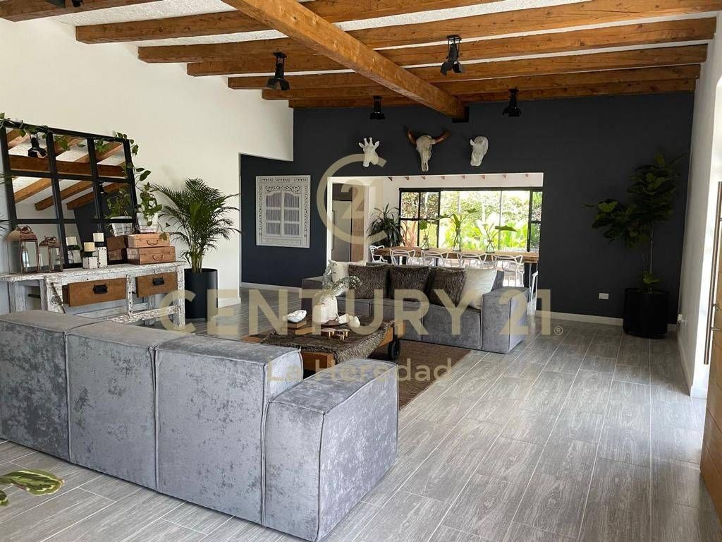 Finca en venta Antioquia Marinilla La Industrial 348 m2 Habitaciones 4 Baños 3 Garajes 10 Precio $1200000000