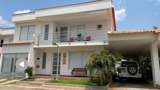 Casa en venta Huila Neiva Ipanema 335 m2 Habitaciones 3 Baños 4 Garajes 4 Precio $1350000000