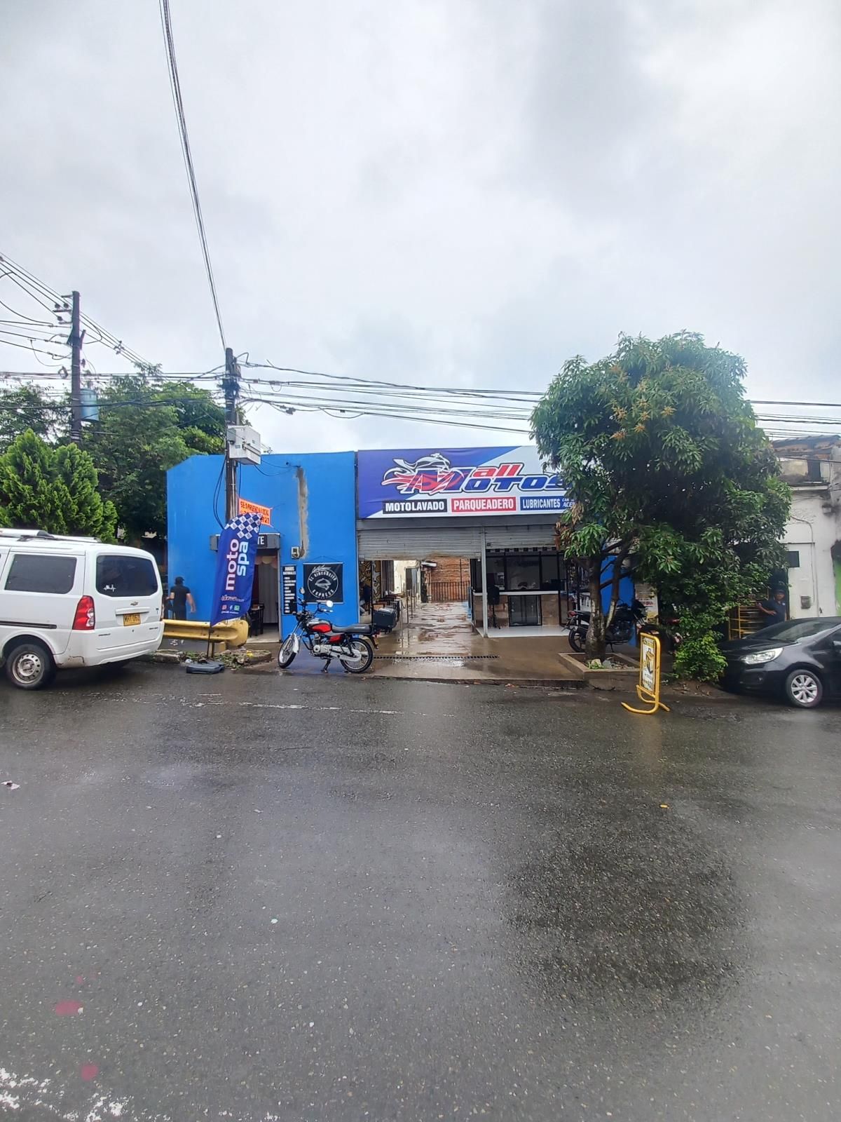 Local en arriendo Antioquia Medellín Campo Valdes No1 18 m2 Habitaciones 0 Baños 0 Garajes 1 Precio $970000