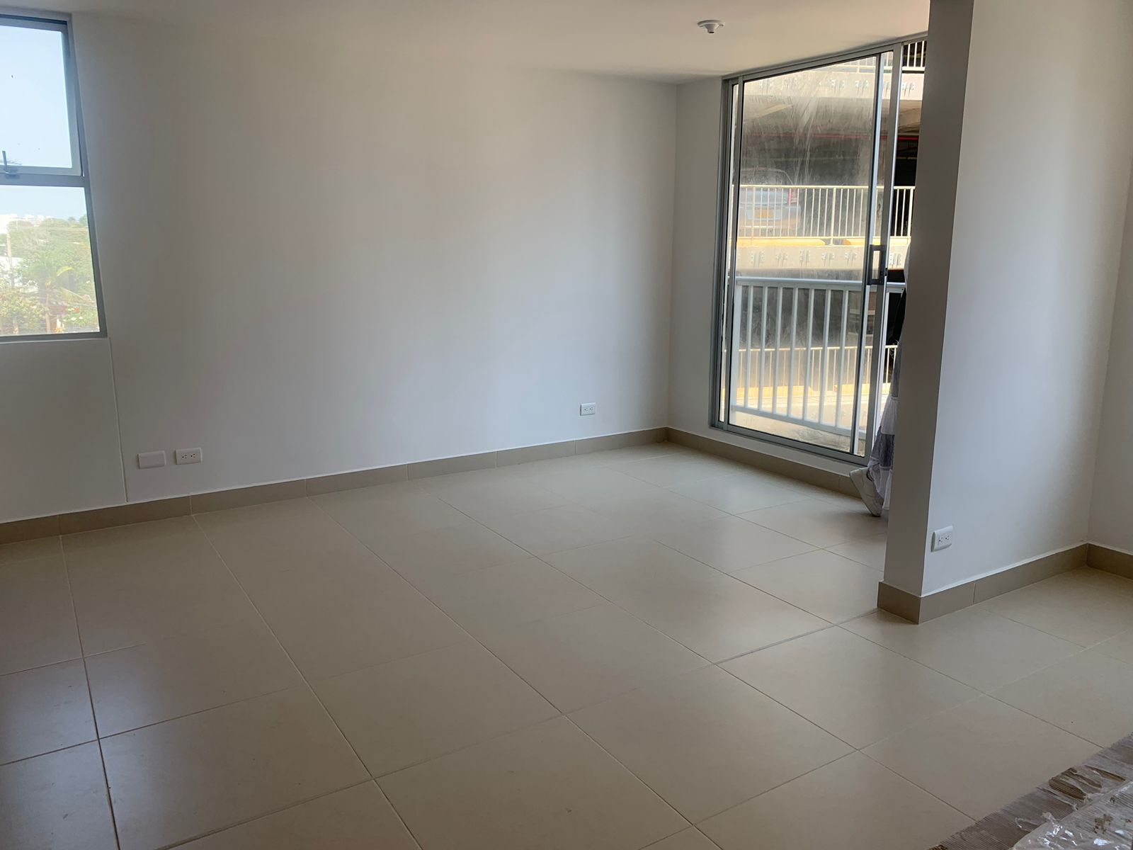 Apartamento en arriendo Atlántico Barranquilla Conjunto Residencial Madeira 55 m2 Habitaciones 2 Baños 2 Garajes 1 Precio $1900000