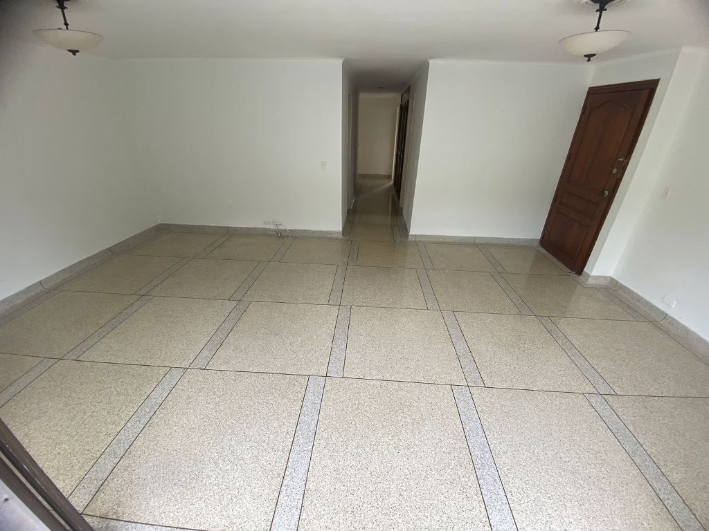 Apartamento en arriendo Antioquia Medellín El Poblado 110 m2 Habitaciones 3 Baños 2 Garajes 2 Precio $3100000