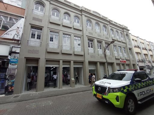 Local en arriendo Risaralda Pereira Sector Galeria Central 280 m2 Habitaciones 0 Baños 2 Garajes 0 Precio $15000000