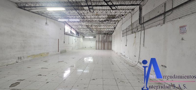 Bodega en venta Antioquia Medellín Girardot 267 m2 Habitaciones 0 Baños 3 Garajes 0 Precio $1400000000