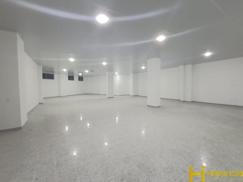 Local en arriendo o venta Antioquia Itagüí Monte Verde 314 m2 Habitaciones 0 Baños 2 Garajes 0 Precio venta $2300000000 Precio arriendo $15000000