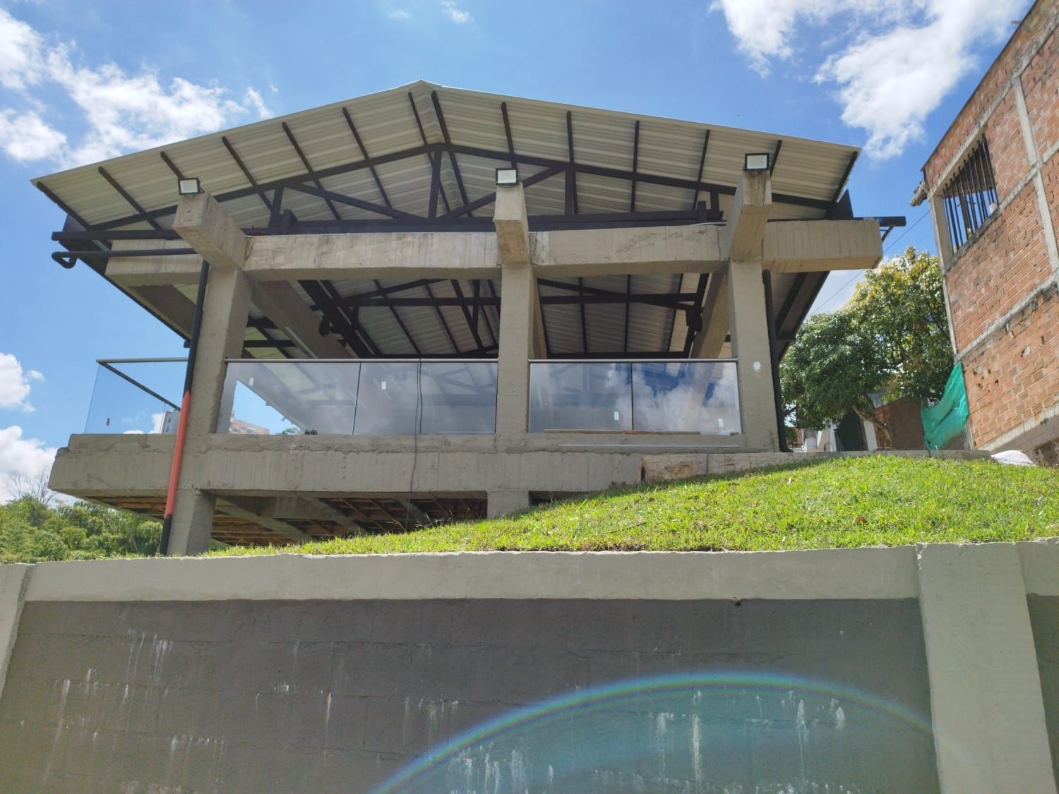 Local en arriendo Antioquia Envigado Uribe Ángel 375 m2 Habitaciones 0 Baños 4 Garajes 24 Precio $27000000