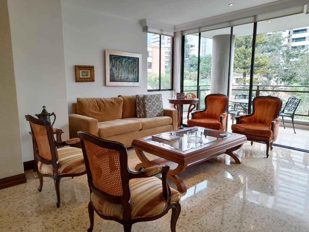 Apartamento en arriendo Antioquia Medellín Alejandria 145 m2 Habitaciones 3 Baños 2 Garajes 3 Precio $5900000