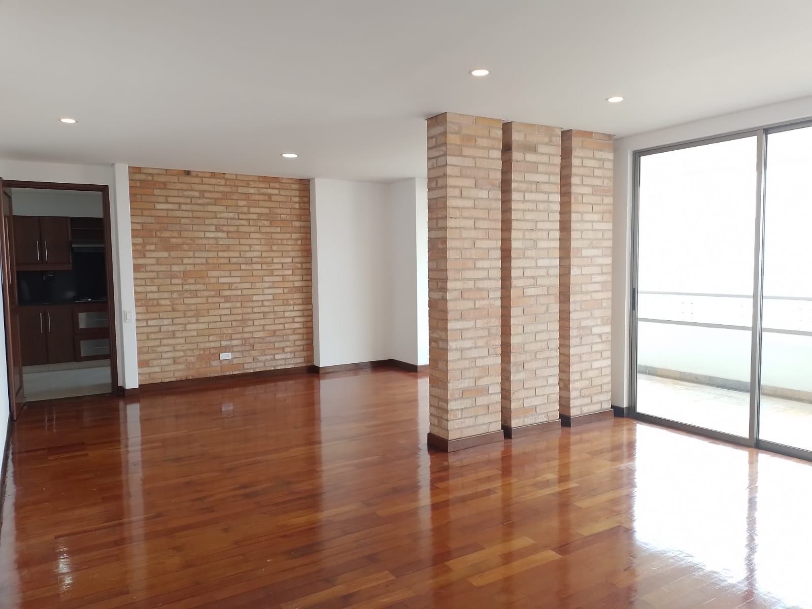 Apartamento en arriendo Antioquia Medellín El Tesoro 170 m2 Habitaciones 4 Baños 6 Garajes 3 Precio $7900000