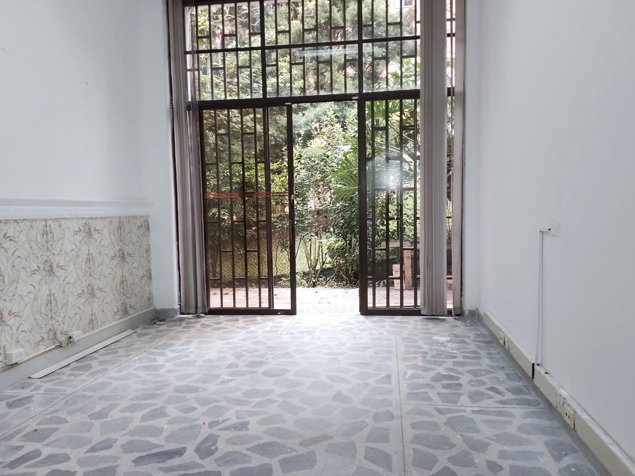 Oficina en arriendo Antioquia Medellín Los Balsos No2 383 m2 Habitaciones 0 Baños 8 Garajes 12 Precio $9900000