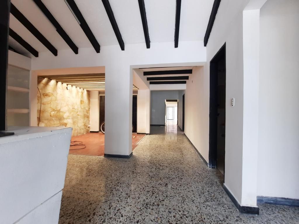 Local en arriendo Valle Del Cauca Cali Cañaveralejo - Seguros Patria 396 m2 Habitaciones 0 Baños 6 Garajes 9 Precio $7500000