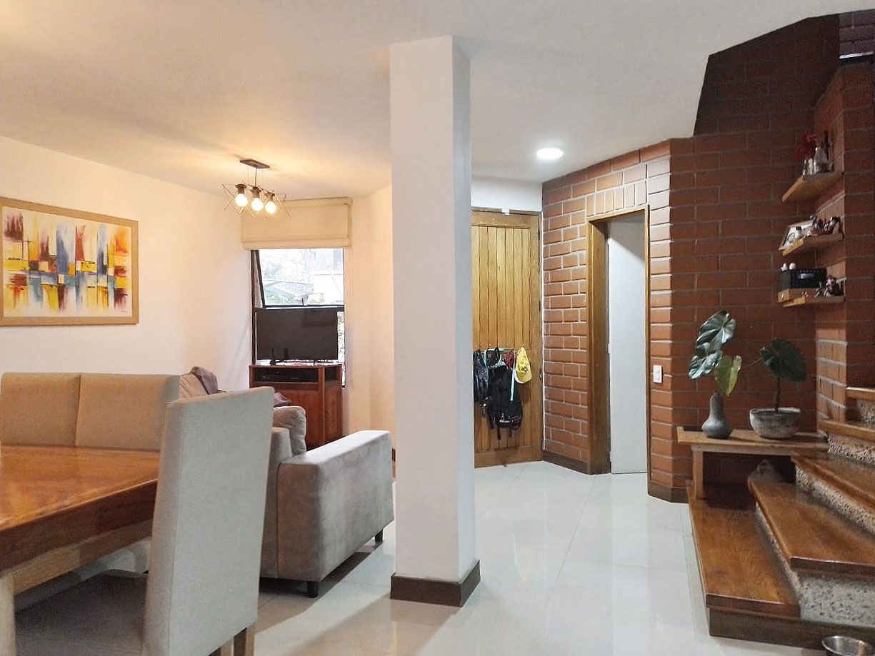 Casa en arriendo Antioquia Medellín Los Naranjos 168 m2 Habitaciones 3 Baños 4 Garajes 3 Precio $7200000