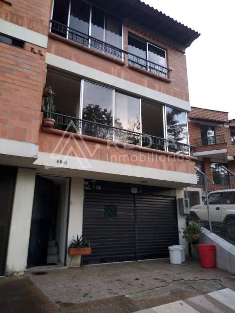 Apartamento en venta Risaralda Pereira Jardin I Etapa 220 m2 Habitaciones 5 Baños 8 Garajes 2 Precio $450000000