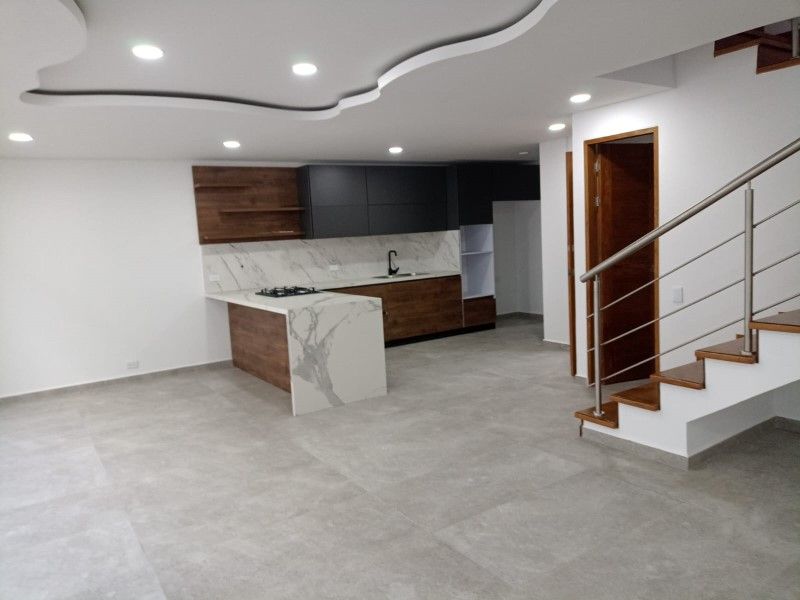 Casa en venta Antioquia Rionegro San Antonio 192 m2 Habitaciones 3 Baños 4 Garajes 3 Precio $920000000