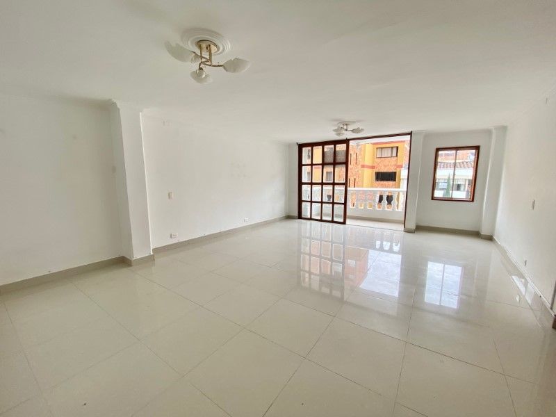 Apartamento en venta Antioquia Medellín El Nogal- Los Almendros 125 m2 Habitaciones 4 Baños 4 Garajes 2 Precio $560000000