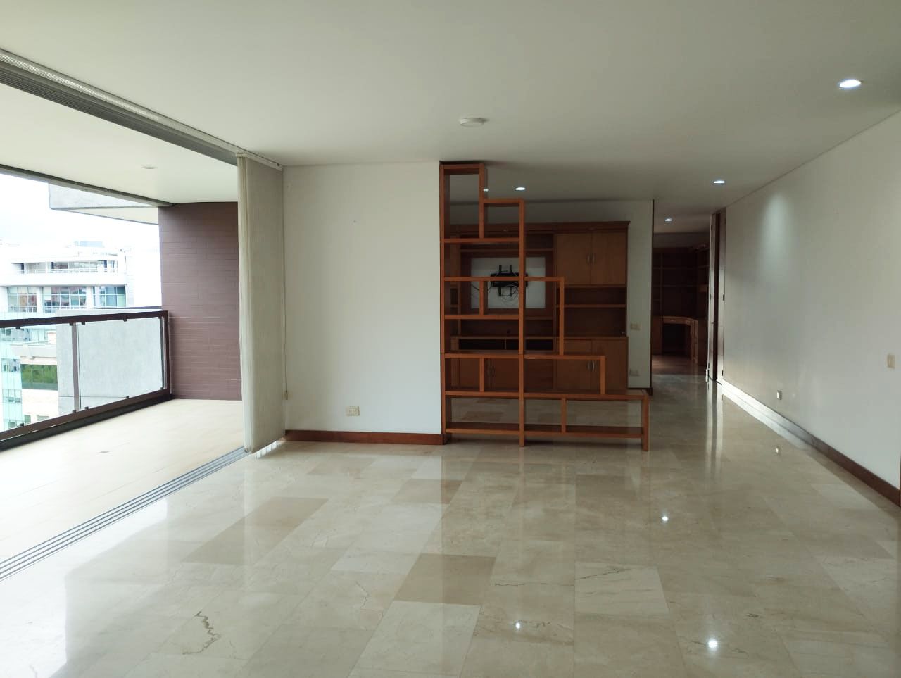Apartamento en arriendo Antioquia Medellín La Aguacatala 220 m2 Habitaciones 3 Baños 6 Garajes 4 Precio $8300000
