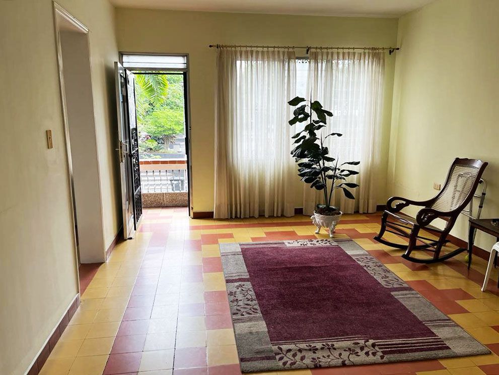 Oficina en arriendo Antioquia Envigado Zona Centro 260 m2 Habitaciones 0 Baños 6 Garajes 1 Precio $11000000