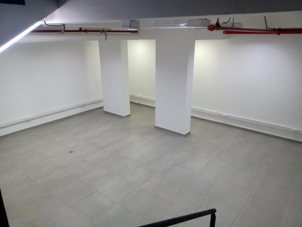 Oficina en arriendo Antioquia Medellín Patio Bonito 200 m2 Habitaciones 0 Baños 2 Garajes 12 Precio $17000000