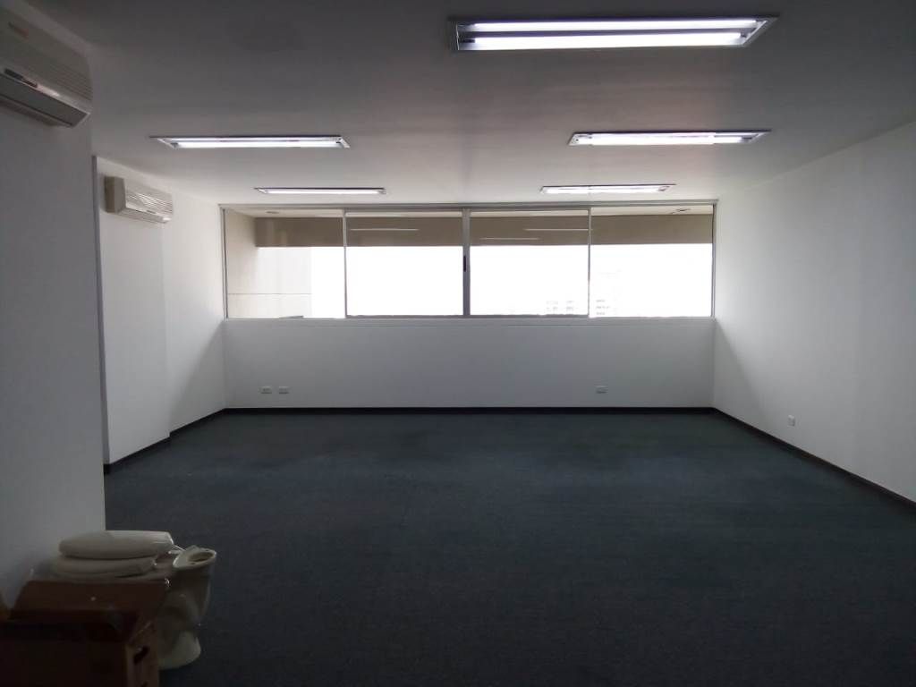 Oficina en arriendo Antioquia Medellín Alejandria 52 m2 Habitaciones 0 Baños 0 Garajes 2 Precio $9800000