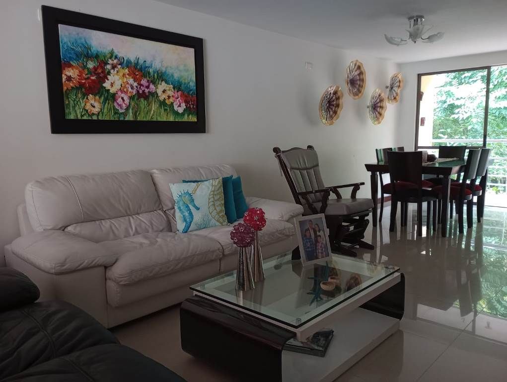 Casa en venta Antioquia Envigado La Inmaculada 203 m2 Habitaciones 3 Baños 8 Garajes 3 Precio $1400000000