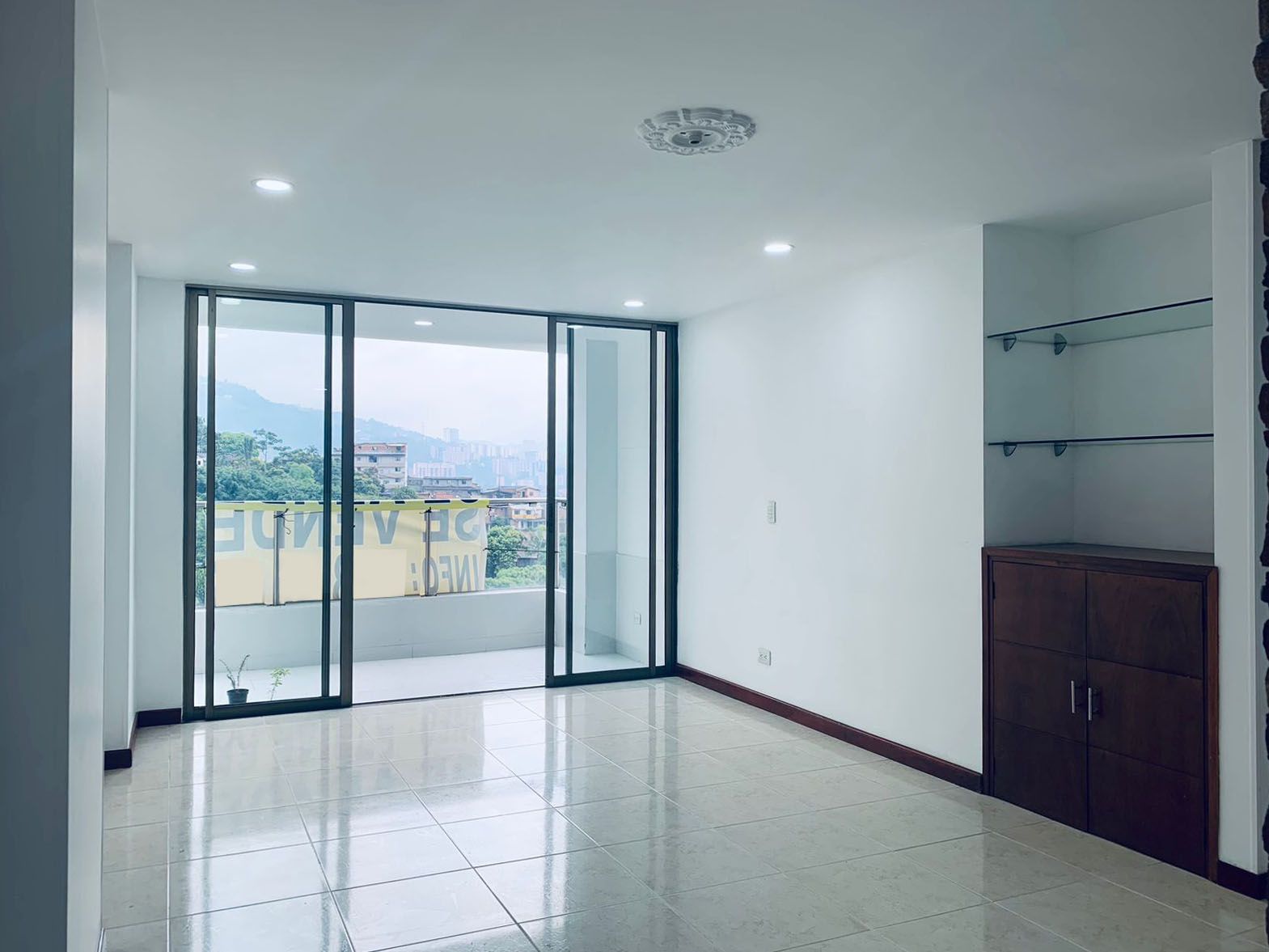 Apartamento en arriendo o venta Antioquia Envigado Villa Grande 98 m2 Habitaciones 3 Baños 2 Garajes 3 Precio venta $535000000 Precio arriendo $4200000
