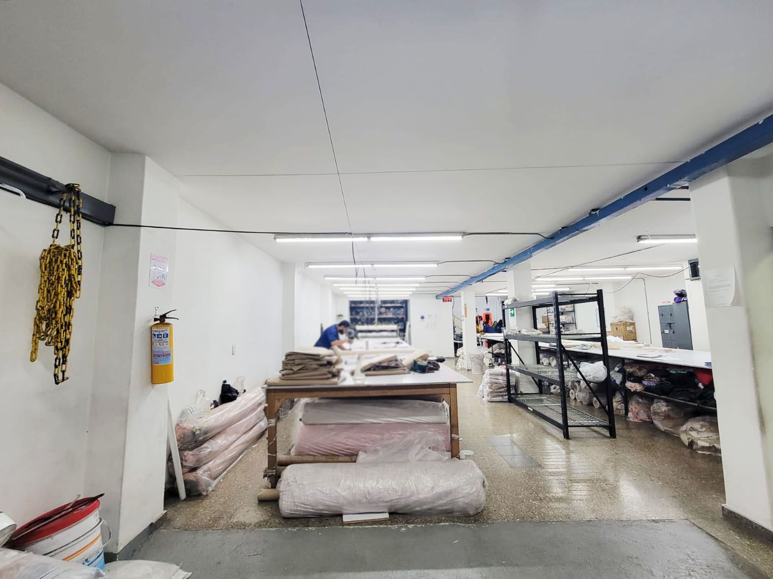 Bodega en arriendo o venta Antioquia Itagüí Simón Bolívar 600 m2 Habitaciones 0 Baños 17 Garajes 1 Precio venta $2450000000 Precio arriendo $14500000