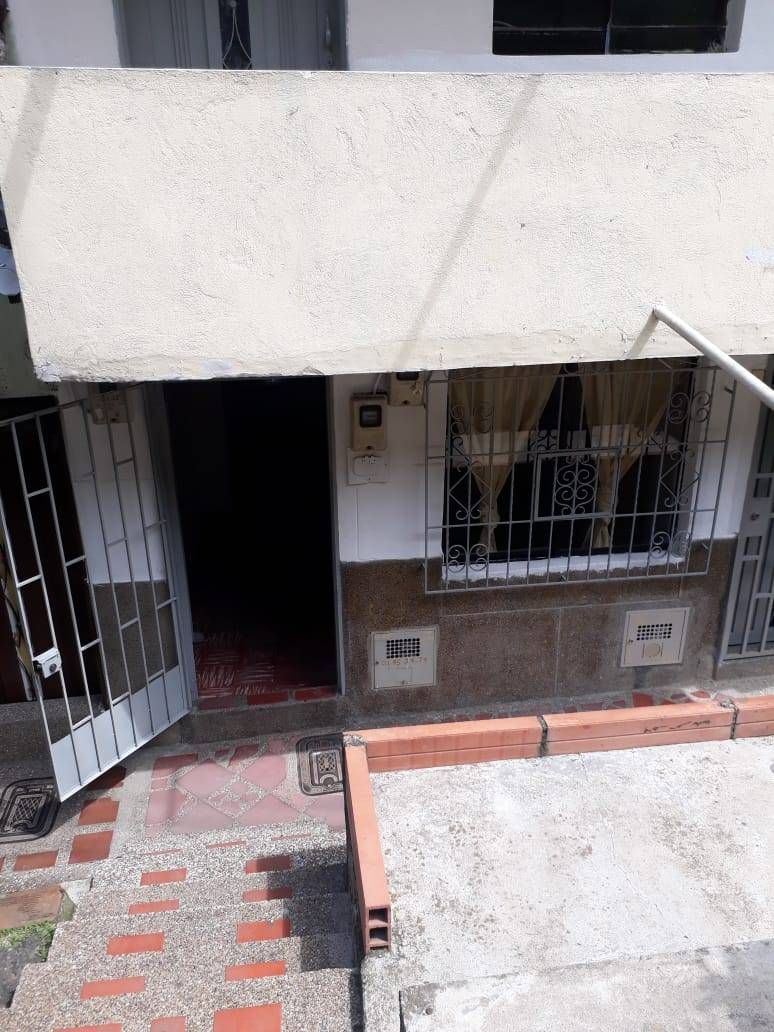 Casa en venta Antioquia Medellín Miraflores 192 m2 Habitaciones 4 Baños 2 Garajes 1 Precio $280000000