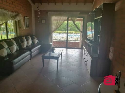Finca en arriendo Antioquia San Jerónimo San Jerónimo 350 m2 Habitaciones 4 Baños 4 Garajes 5 Precio $4000000