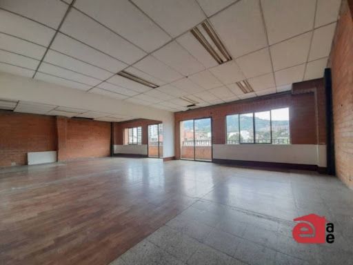 Local en arriendo Antioquia Envigado Zona Centro 900 m2 Habitaciones 0 Baños 4 Garajes 0 Precio $25000000