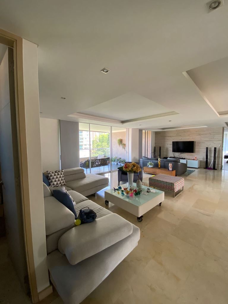 Apartamento en venta Antioquia Medellín El Tesoro 240 m2 Habitaciones 3 Baños 8 Garajes 4 Precio $1700000000
