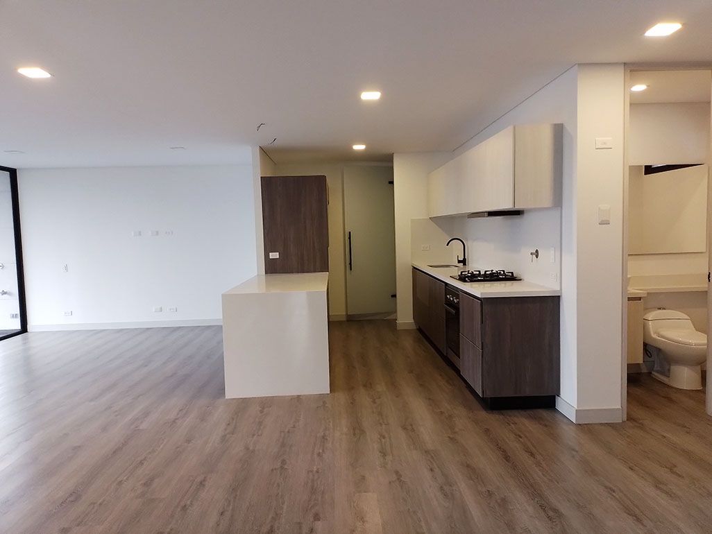 Apartamento en arriendo Antioquia Medellín Los Balsos No2 156 m2 Habitaciones 3 Baños 6 Garajes 3 Precio $8500000