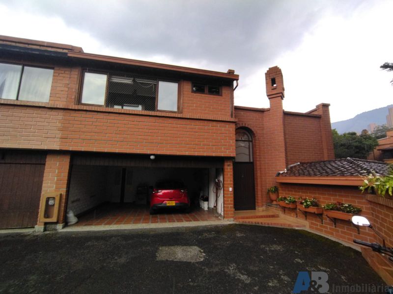 Casa en venta Antioquia Medellín La Florida 345 m2 Habitaciones 4 Baños 5 Garajes 1 Precio $2200000000