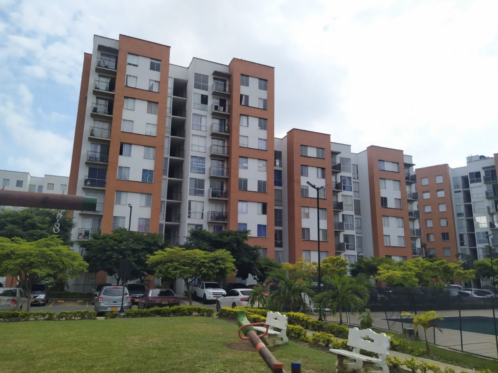 Apartamento en venta Valle Del Cauca Cali Condominio Zafiro 60 m2 Habitaciones 2 Baños 2 Garajes 1 Precio $230000000