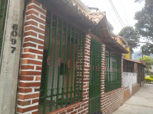Casa en arriendo Santander Girón Portal Campestre 81 m2 Habitaciones 3 Baños 2 Garajes 1 Precio $1300000