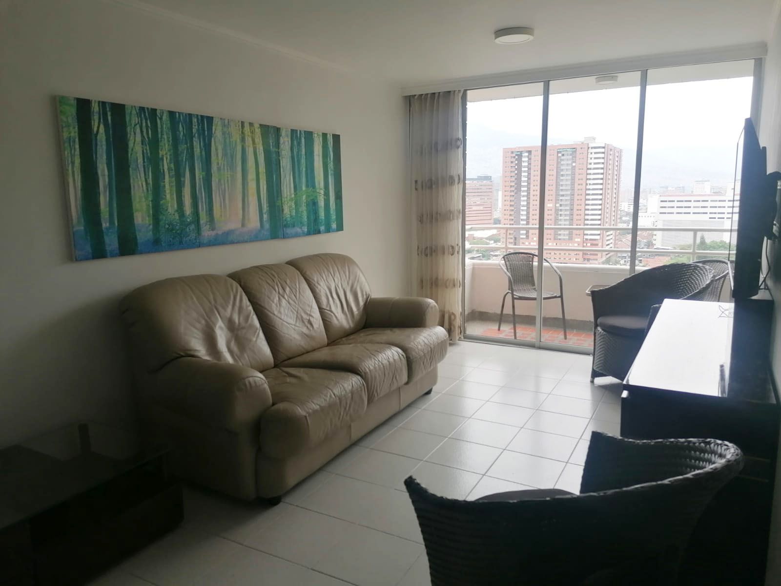 Apartamento en arriendo o venta Antioquia Medellín San Diego 90 m2 Habitaciones 3 Baños 2 Garajes 2 Precio venta $500000000 Precio arriendo $3800000
