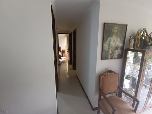 Apartamento en venta Antioquia Medellín El Rincon 68 m2 Habitaciones 3 Baños 2 Garajes 1 Precio $400000000
