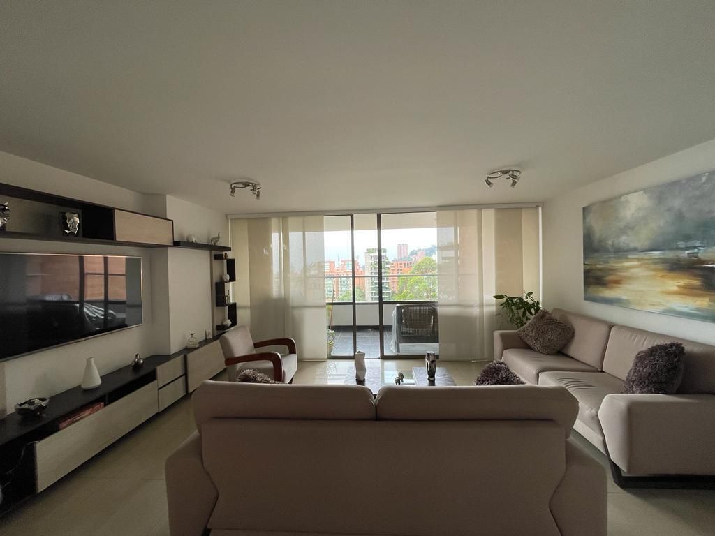 Apartamento en venta Antioquia Medellín Urbanizacion Altos De Pilarica 153 m2 Habitaciones 3 Baños 4 Garajes 3 Precio $935000000