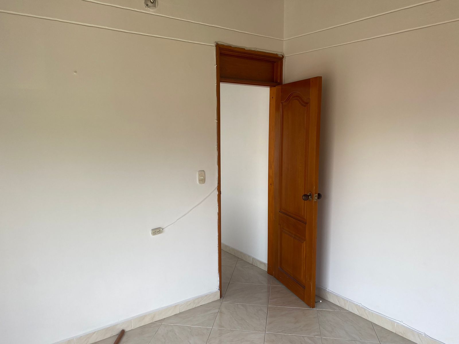 Casa en venta Antioquia Itagüí Ditaires 180 m2 Habitaciones 4 Baños 4 Garajes 2 Precio $520000000