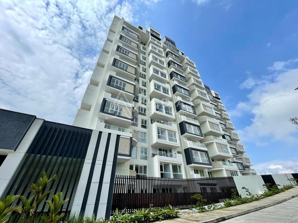 Apartamento en venta Risaralda Pereira Conjunto Residencial Andalucia 95 m2 Habitaciones 3 Baños 2 Garajes 3 Precio $630000000