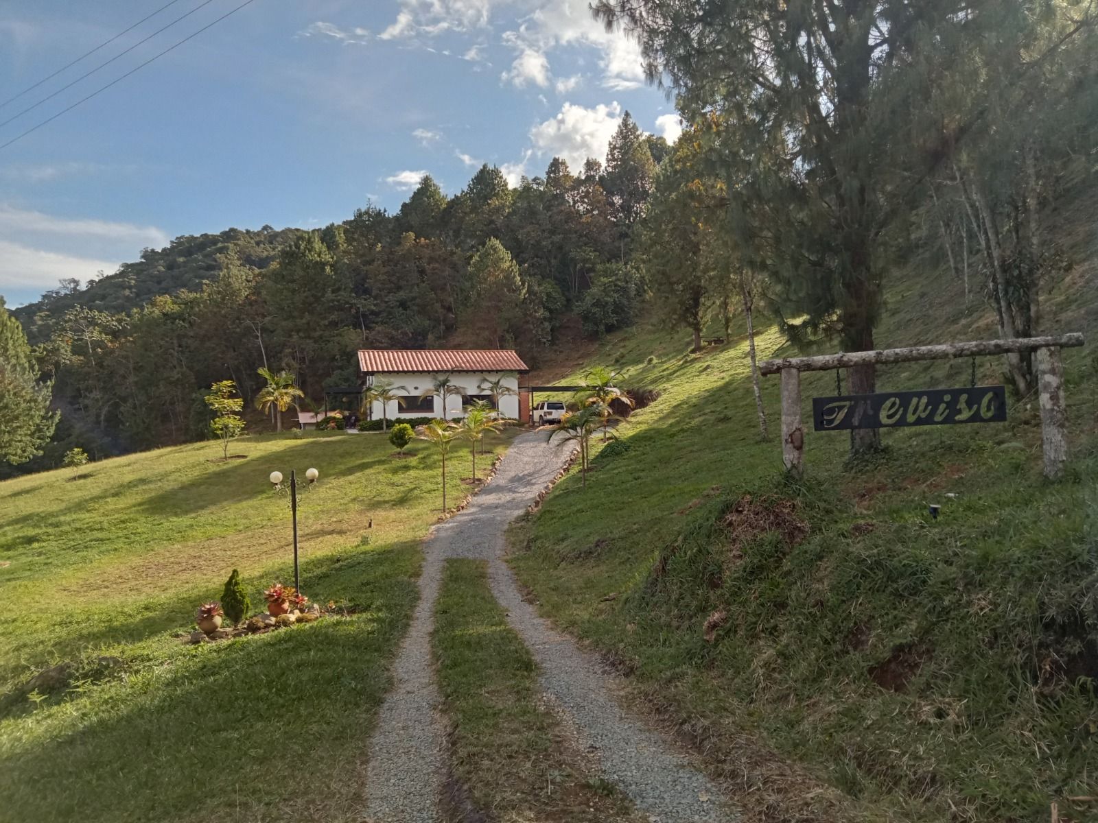 Finca en venta Antioquia El Retiro El Retiro 200 m2 Habitaciones 2 Baños 2 Garajes 3 Precio $1600000000