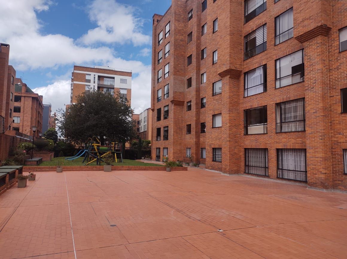 Apartamento en venta Cundinamarca Bogotá Los Cedritos 82 m2 Habitaciones 3 Baños 2 Garajes 2 Precio $450000000