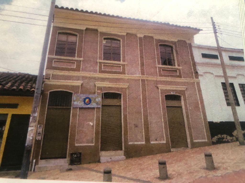 Casa en arriendo o venta Cundinamarca Bogotá Suba Urbano 434 m2 Habitaciones 5 Baños 15 Garajes 1 Precio venta $1500000000 Precio arriendo $6000000
