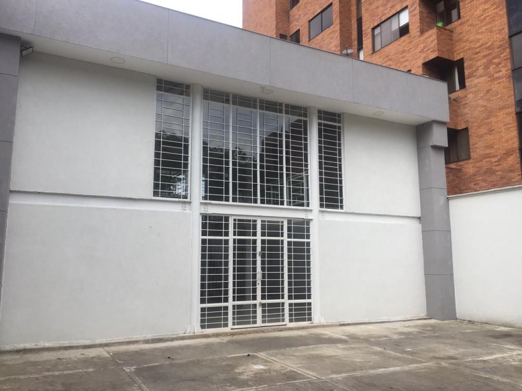 Casa en arriendo Valle Del Cauca Cali San Fernando Viejo 240 m2 Habitaciones 1 Baños 4 Garajes 5 Precio $8000000