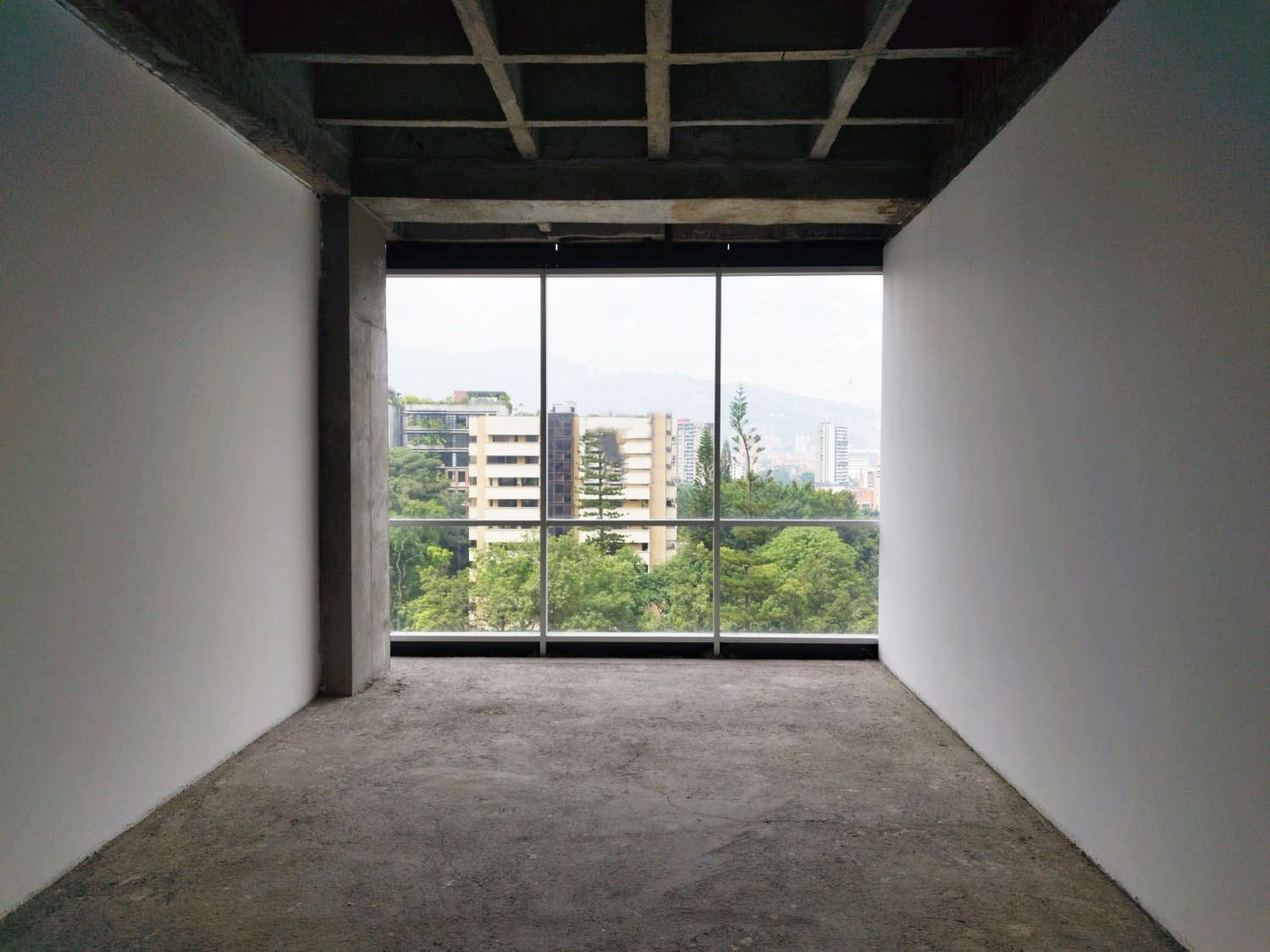Oficina en venta Antioquia Medellín Simesa 35 m2 Habitaciones 0 Baños 0 Garajes 2 Precio $370000000