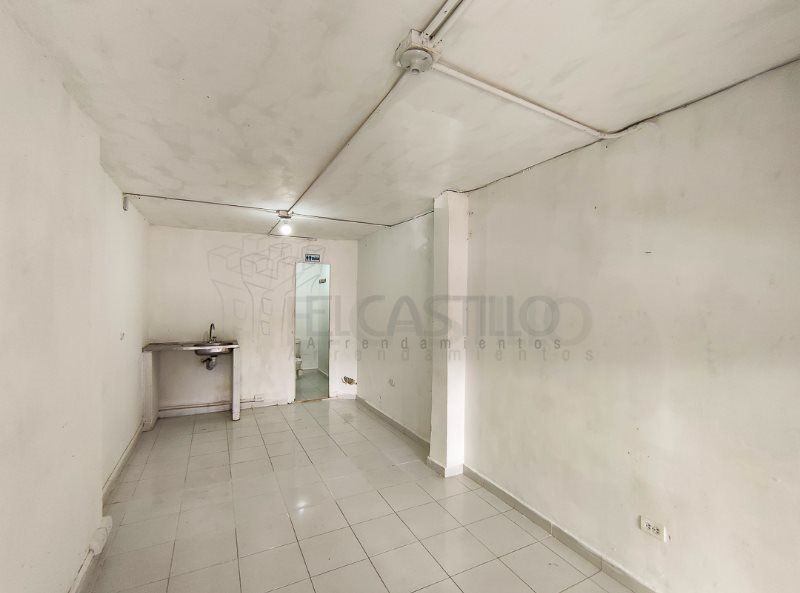 Local en arriendo Antioquia Medellín Rosales 32 m2 Habitaciones 0 Baños 1 Garajes 0 Precio $2000000
