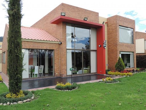 Casa en arriendo Cundinamarca Cota Cota 232 m2 Habitaciones 3 Baños 4 Garajes 4 Precio $14085000