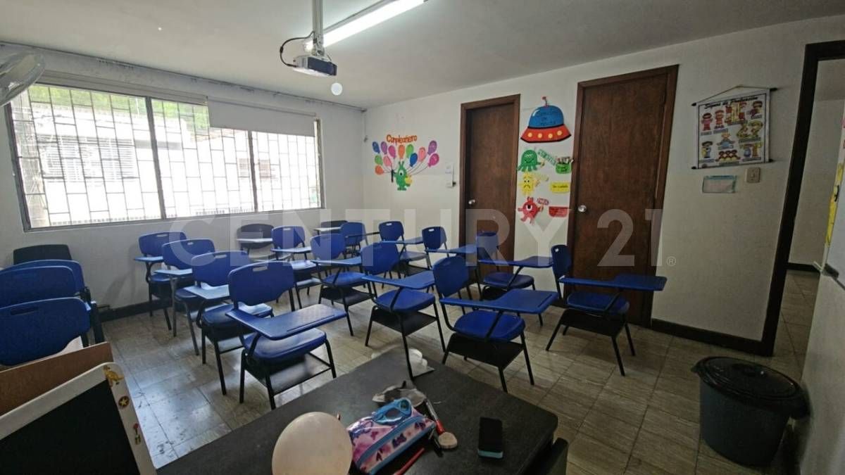 Casa en venta Valle Del Cauca Cali Normandía 345 m2 Habitaciones 4 Baños 4 Garajes 2 Precio $688000000