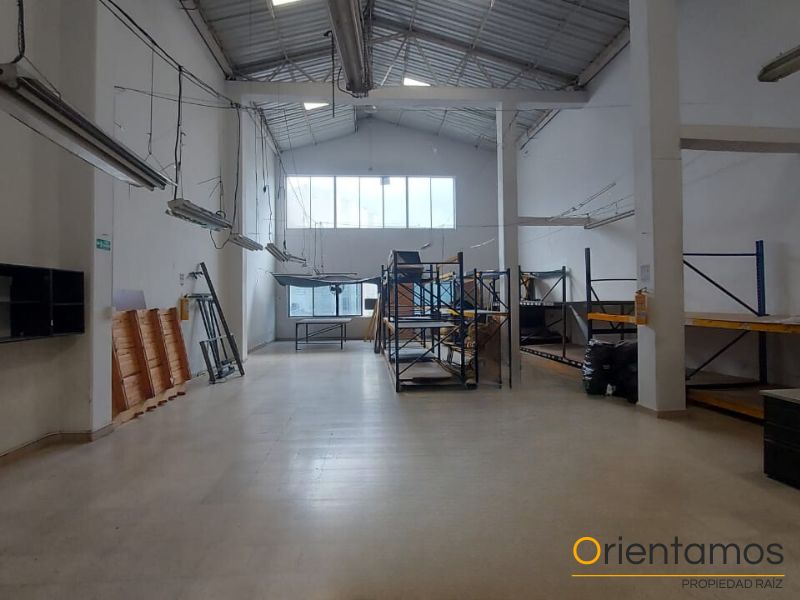Bodega en arriendo Antioquia Medellín Tenche 750 m2 Habitaciones 0 Baños 6 Garajes 1 Precio $28000000