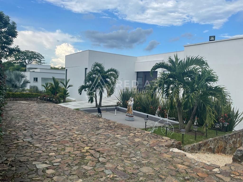 Casa en arriendo Risaralda Pereira Pereira 380 m2 Habitaciones 3 Baños 8 Garajes 3 Precio $5014000
