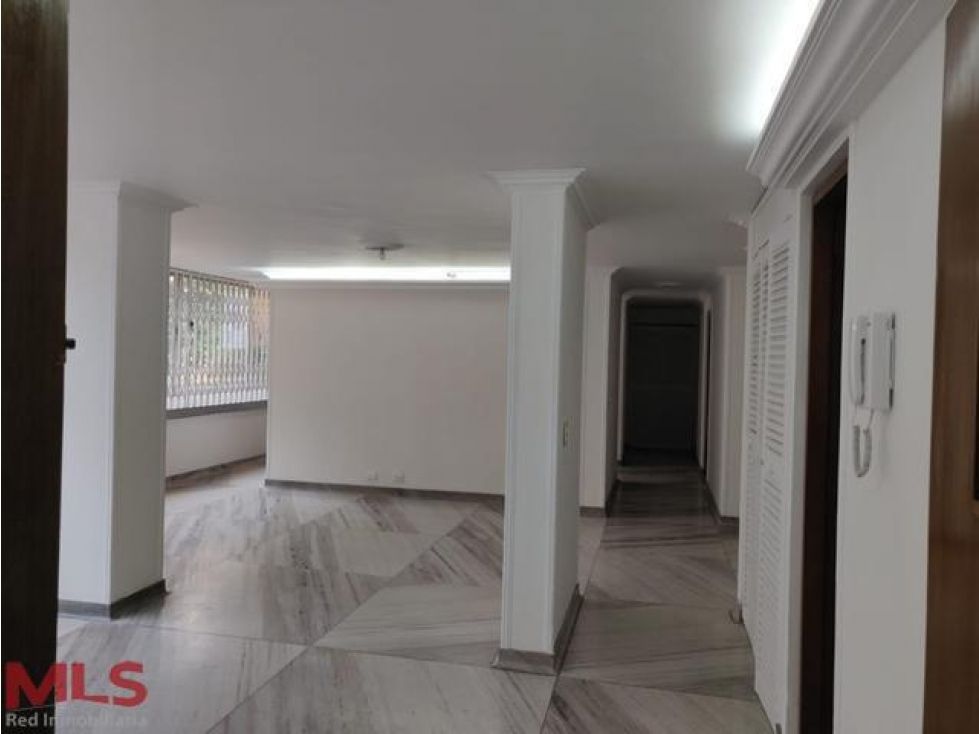 Apartamento en venta Antioquia Medellín Villanueva 347 m2 Habitaciones 4 Baños 3 Garajes 2 Precio $672000000