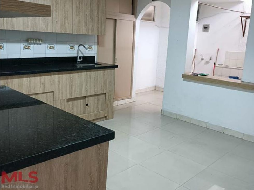 Casa en venta Antioquia Medellín Rosales 160 m2 Habitaciones 3 Baños 4 Garajes 2 Precio $620000000