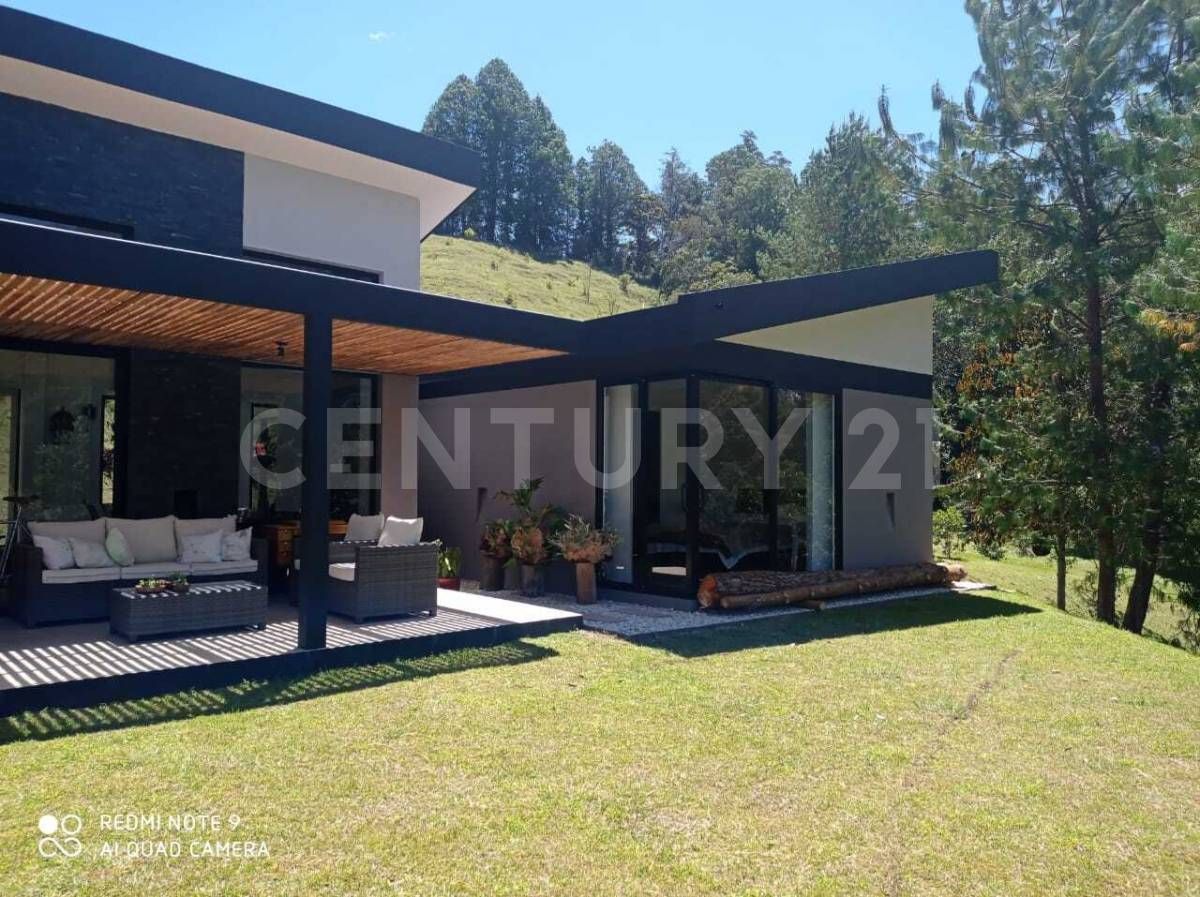 Finca en arriendo Antioquia El Retiro El Retiro 250 m2 Habitaciones 4 Baños 6 Garajes 3 Precio $8000000